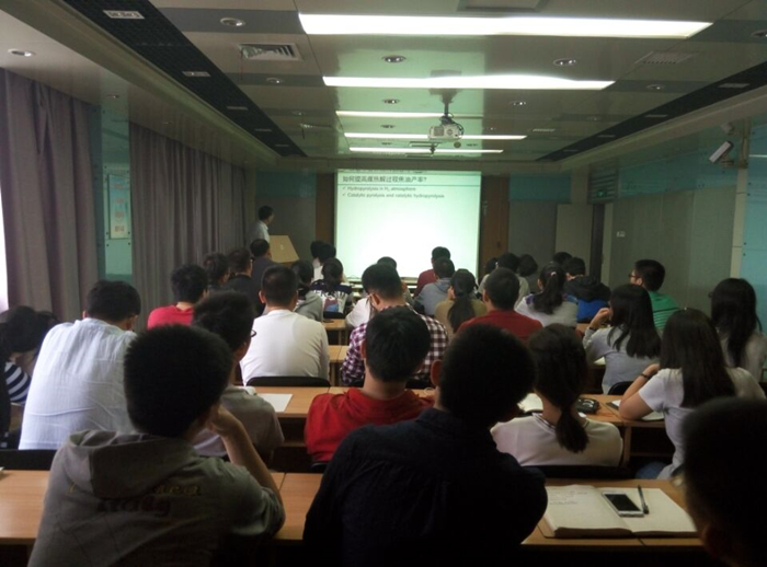 新闻稿-胡浩权教授应邀到beat365官网做学术报告1.jpg